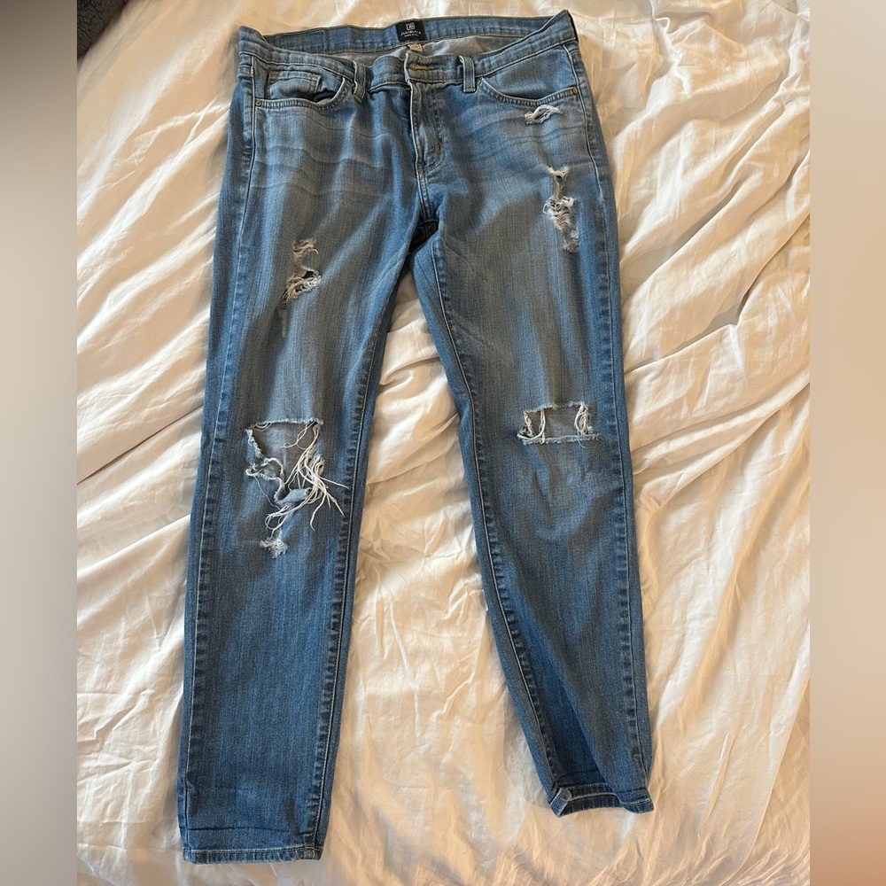 Just black size 28 boyfriend distressed jeans